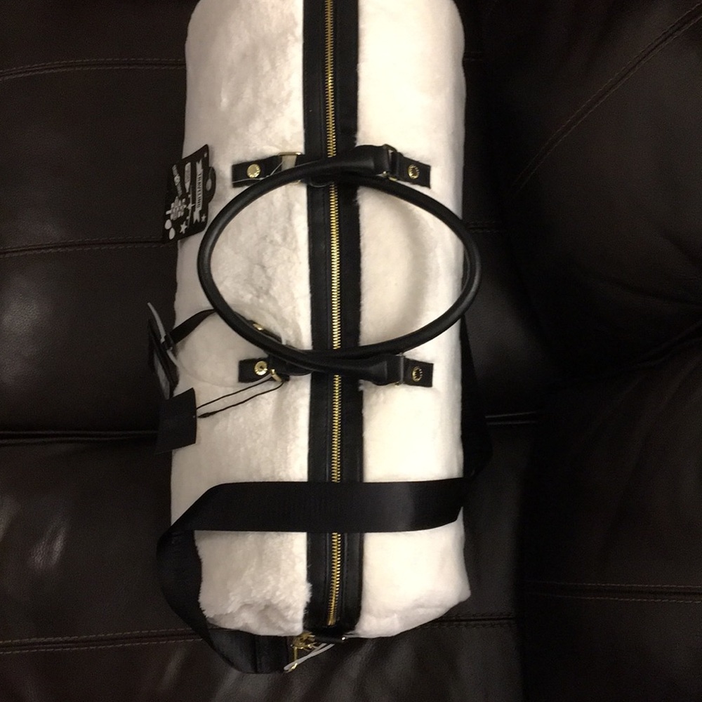 Steve Madden Faux Fur Travel Bag - Picture 3 of 5
